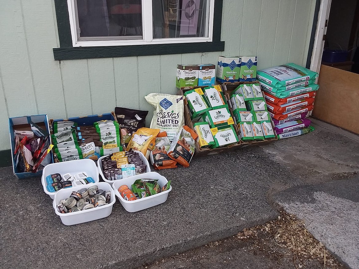 Pet pantry helps critters during crisis Columbia Basin Herald